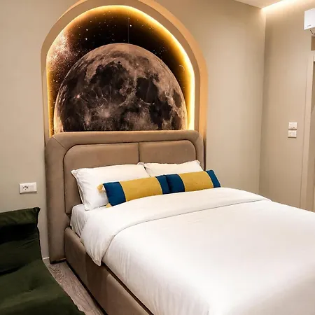 Joan Luxury With Private Pool & Gym