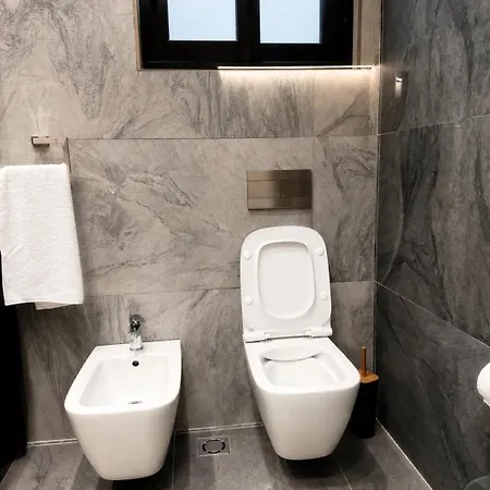Joan Luxury With Private Pool & Gym *