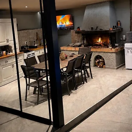 Appartement Joan Luxury With Private Pool & Gym Tirana