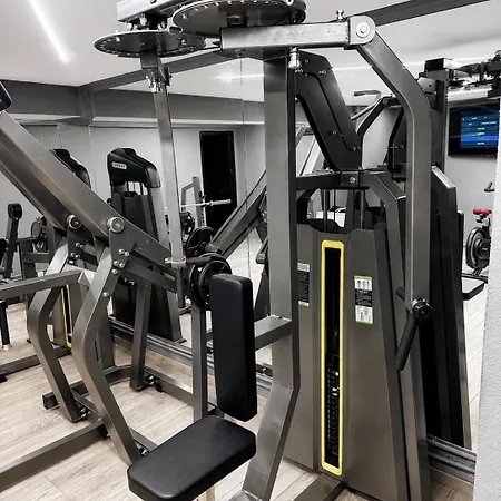 Joan Luxury With Private Pool & Gym