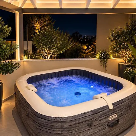 Joan Luxury With Private Pool & Gym * Tirana