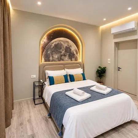 Joan Luxury With Private Pool & Gym *