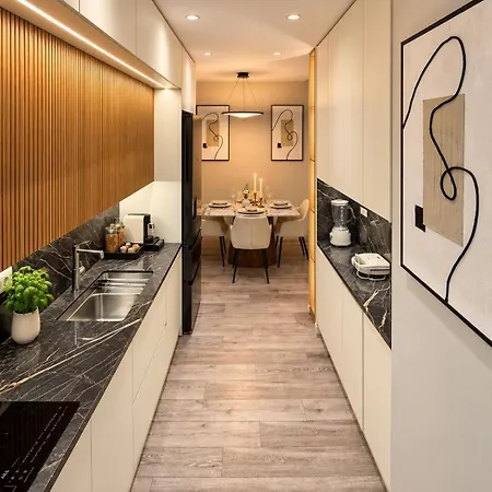 Joan Luxury With Private Pool & Gym Apartment *