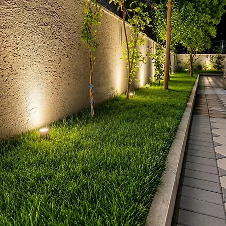 Joan Luxury With Private Pool & Gym Apartment *